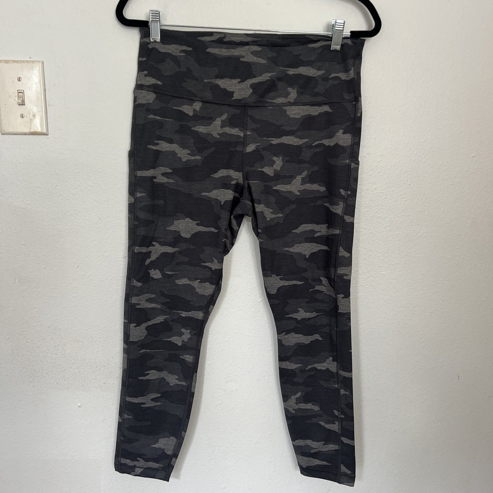 ATHLETA Ultimate Camo‎ 7/8 Tight Green Print Yoga Gym Leggings Size L